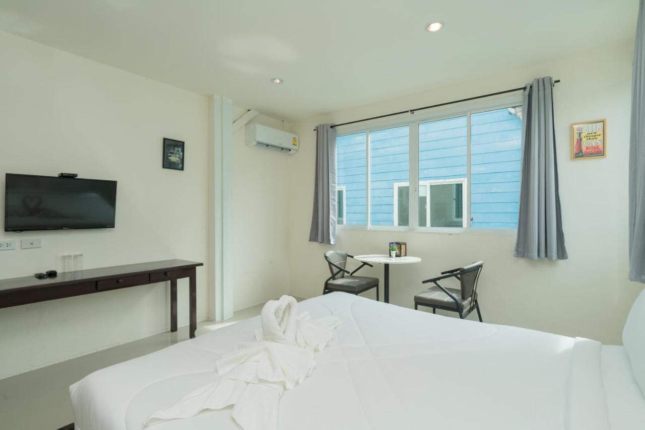 Hangover Inn Phuket Exterior foto